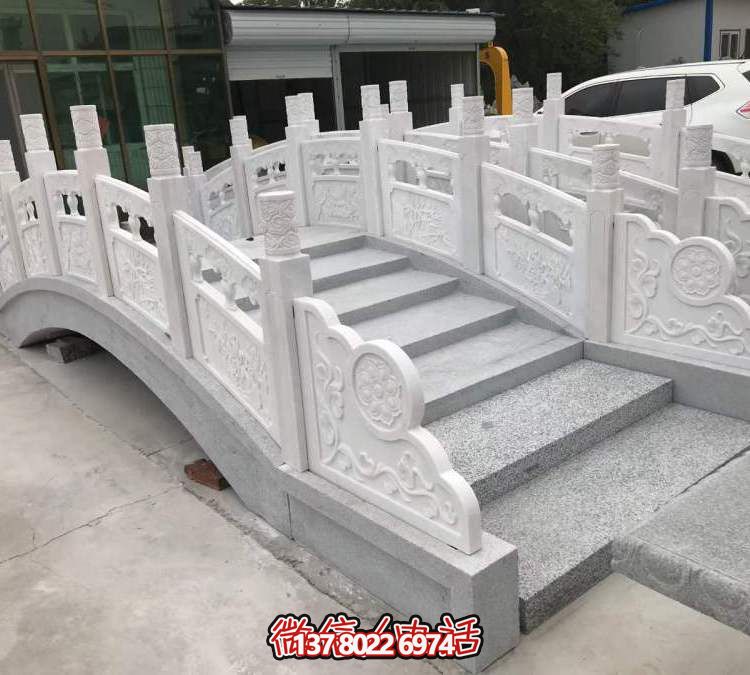 美麗的漢白玉石拱橋，伴您一路暢游！