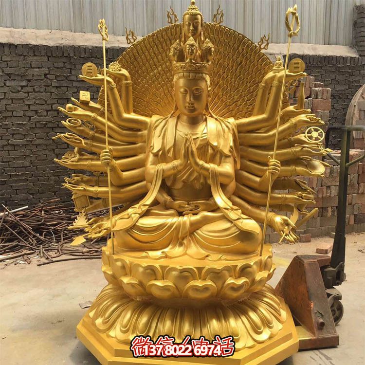 貼金千手觀音雕塑，精美裝飾大型寺廟