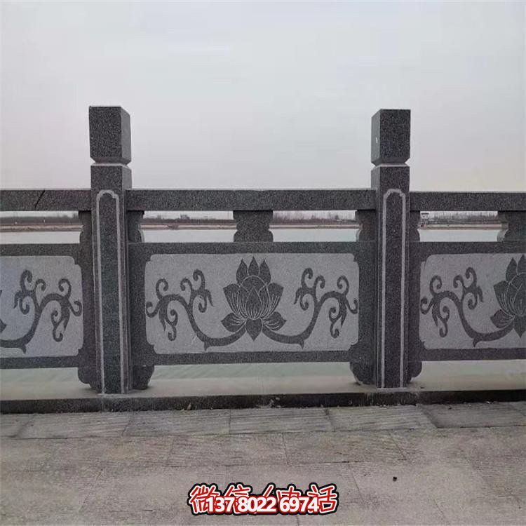 花崗巖護欄——完美結合精美雕刻與經典欄桿扶手，為寺廟景點帶來外觀華麗的裝飾