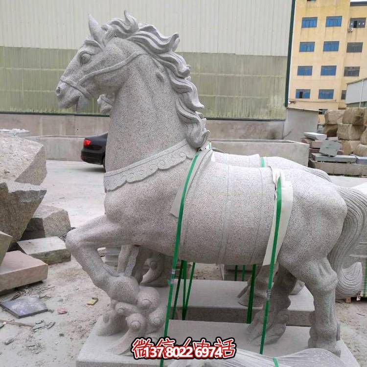主題砂巖雕刻馬擺件，點綴園林廣場美景