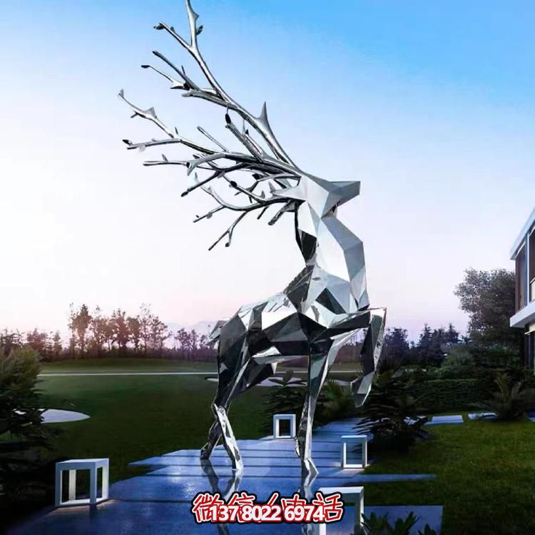 不銹鋼幾何形鏡面彩繪擺件，為校園景觀戶外售樓處帶來時尚美感