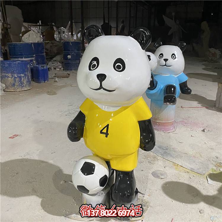 足球旅游景區(qū)，讓你玩轉卡通公仔和雕塑