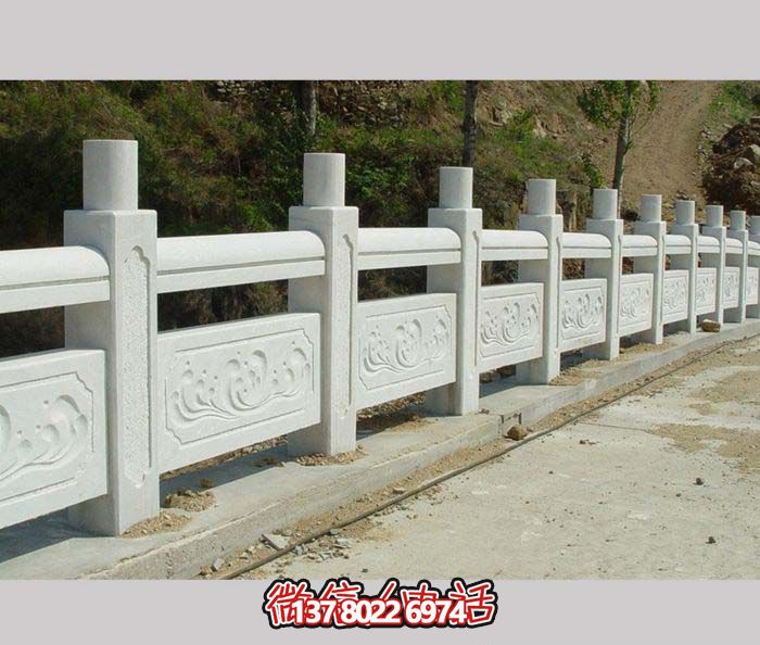 漢白玉欄桿石雕，為景區山道增添美感