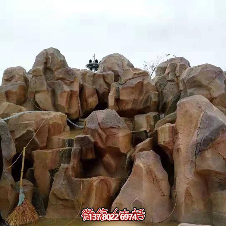 精致假山水泥裝飾游樂園，為小區提供無盡樂趣