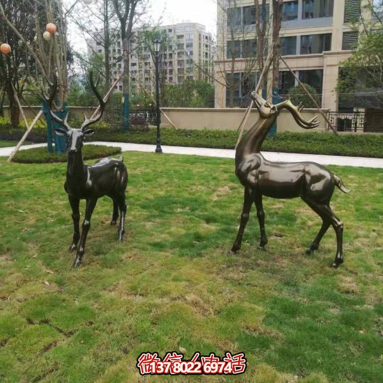 玻璃鋼梅花鹿雕塑，點綴園林景觀