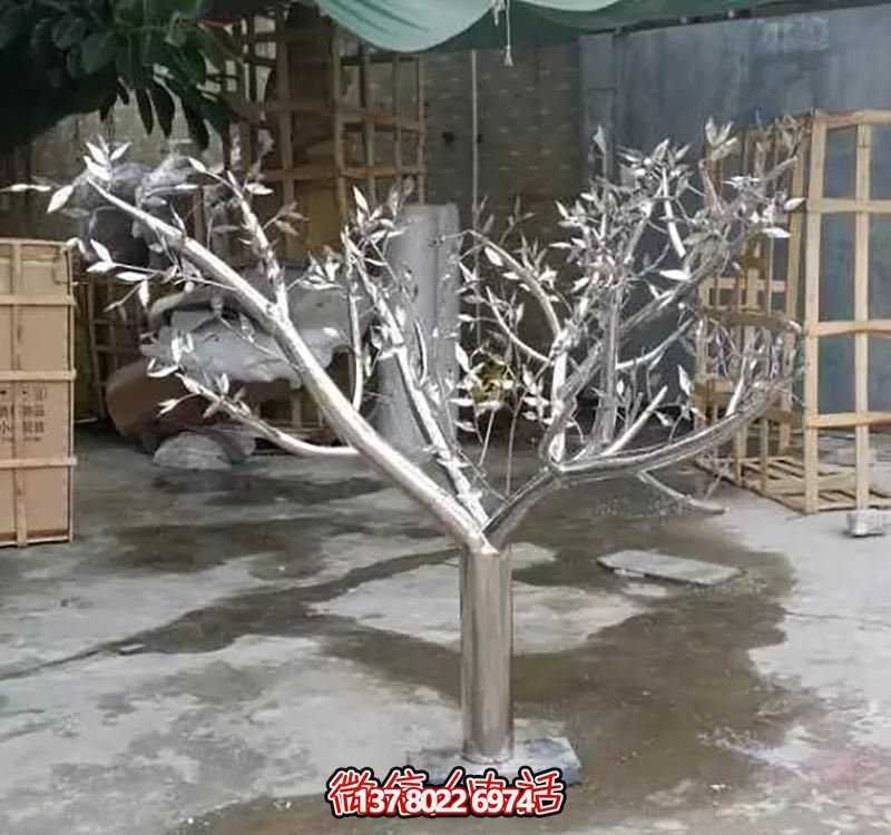 柏不銹鋼樹雕塑，點綴景區(qū)戶外空間