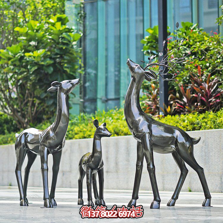 玻璃鋼制仿銅小鹿擺件，點綴戶外園林景觀