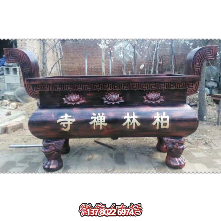 玻璃鋼大型香爐雕塑，點綴露天景區